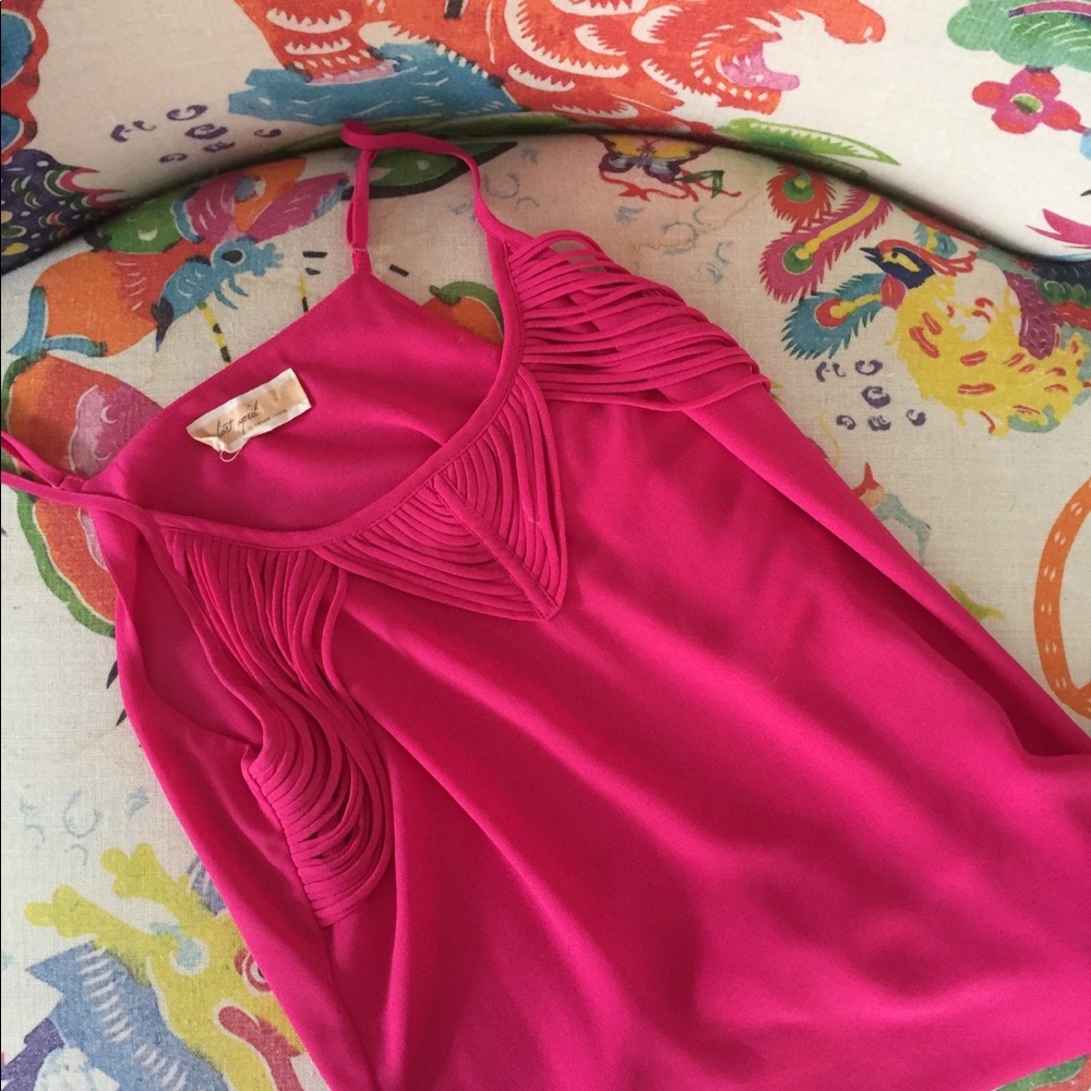 Pink tank top